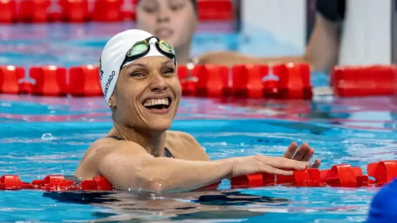 Descubra quem é Carol Santiago, a paratleta que se tornou a maior medalhista de ouro do país na história