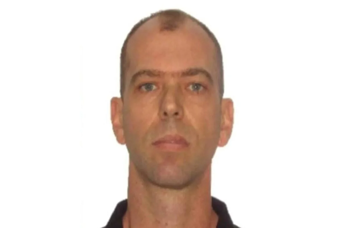 Homem que assassinou pai, irmão e policial era CAC e armazenava 300 munições em casa